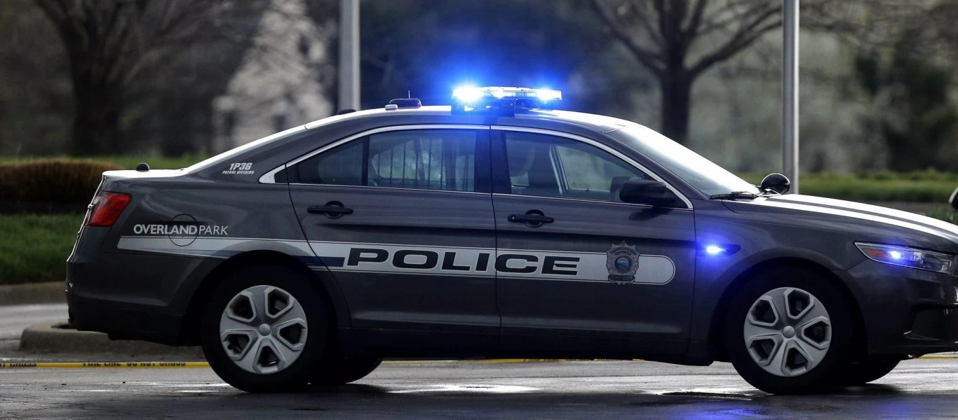 Αστυνομικός πυροβολεί και σκοτώνει Αφροαμερικανό που του επιτέθηκε με μαχαίρι (βίντεο)